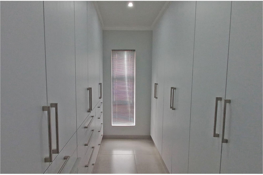 4 Bedroom Property for Sale in Monte Christo Western Cape